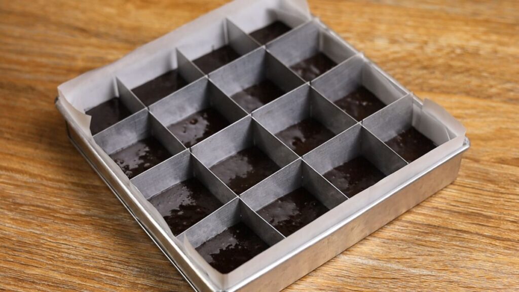 8x8 inch brownie divider pan used for making evenly sized brownie squares